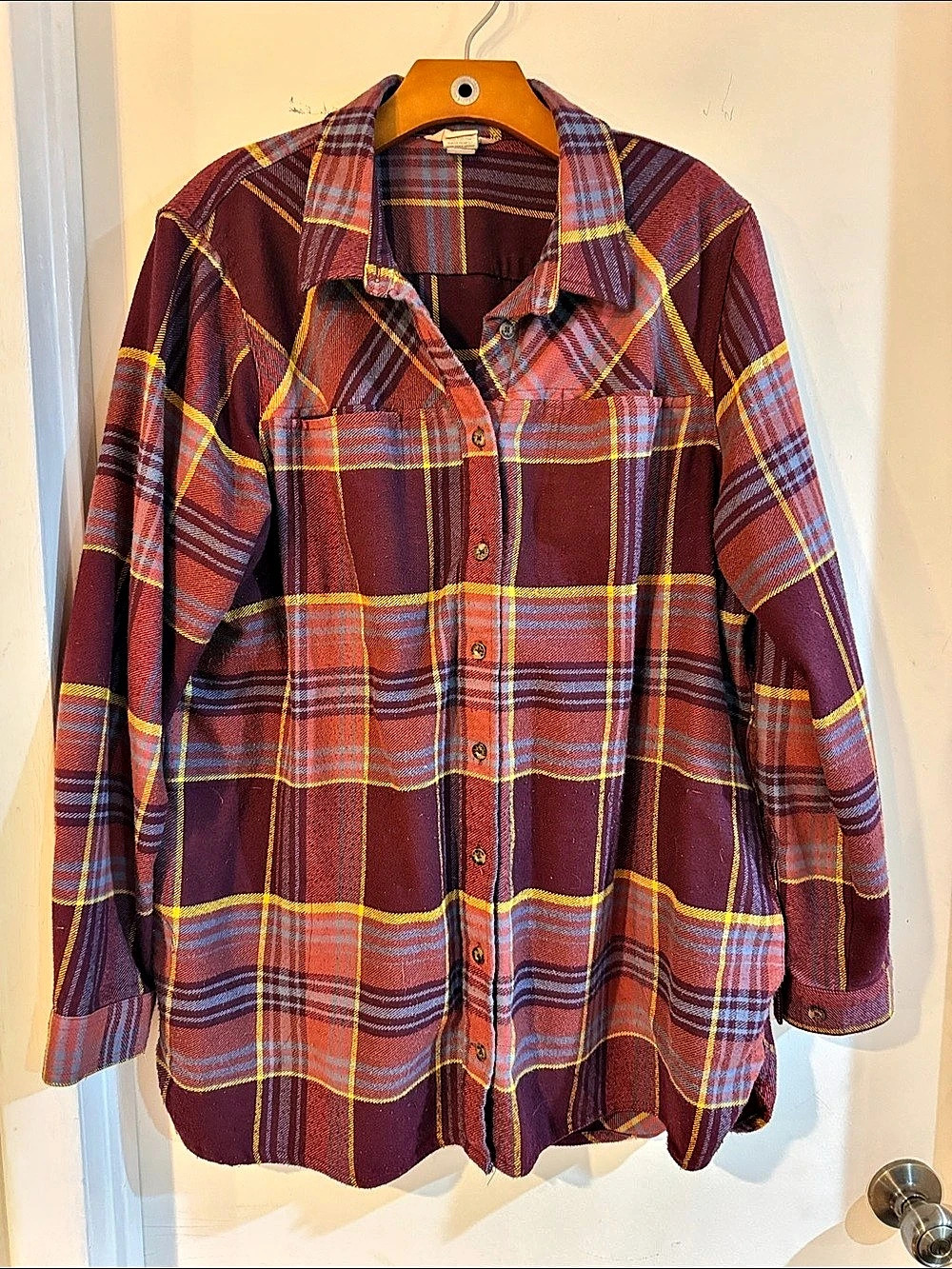Duluth Trading II Plaid Button Down Shirt in Purple & Red XXL